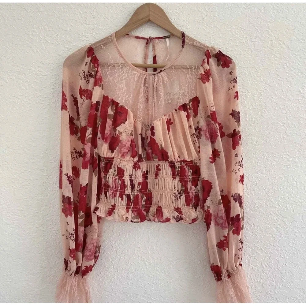 Free People Daphne blouse romantic floral cropped lace pink top - Size L $128
